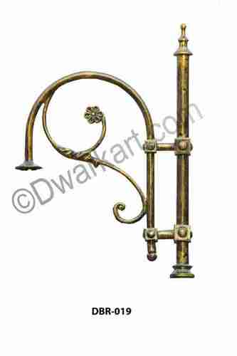 Solivan Cast Iron Pole Bracket