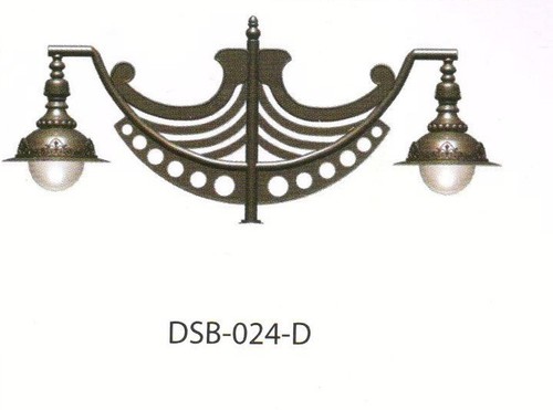 Antique Finish Cast Iron Street Bracket