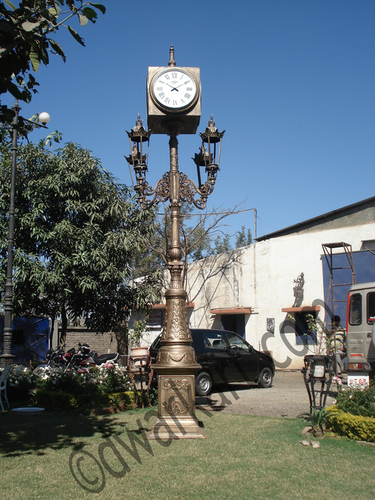 Clock Post