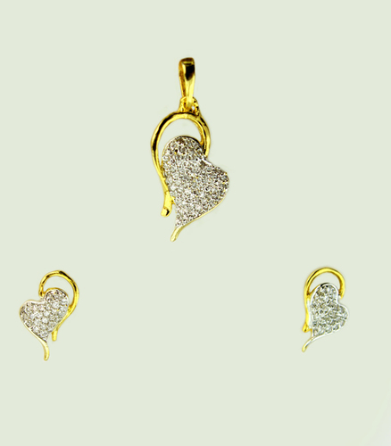 Little Heart Pendant Set Gender: Women