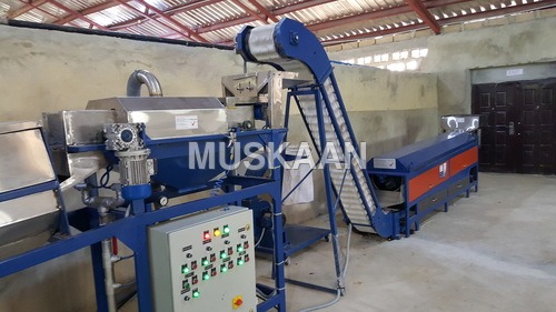 Cashew Peeling Machine - Metal, 380-415 Volt Power | 1 Year Warranty, 80-90% Capacity, Belt Drive, Blue