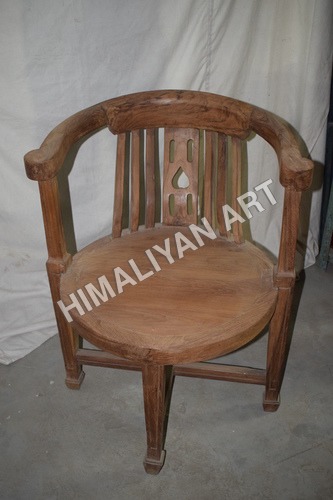 WOODEN CHAIR