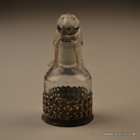 UNIQUE DESIGN WITH METAL FITTING GLASS PERFUME BOTTLE
