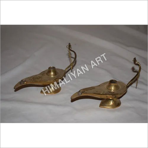 Brass Diya Dimension(L*W*H): 17X11X6 Centimeter (Cm)