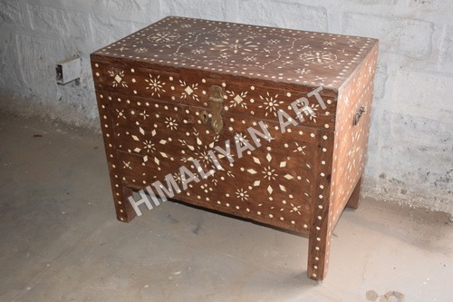 WOODEN BONE FITTED BOX WOODEN BONE FITTED BOX