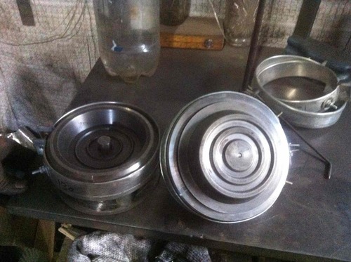 Paper dona making dies