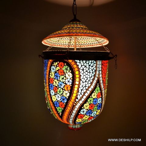 DECORATIVE GLASS WALL HANGING