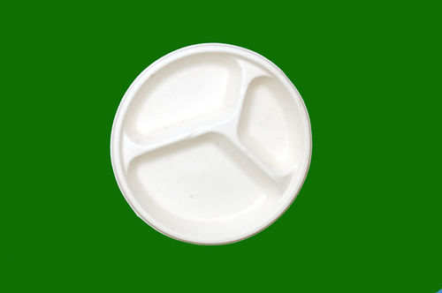 Sugarcane Bagasse Round 3 Compartment Plate 9inch