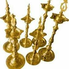 Kuthu Vilaku Brass Mandir Jyot - Brass Material, Tall Design with Multiple Wicks | Eco-Friendly, Carved Finishing for Religious Themes