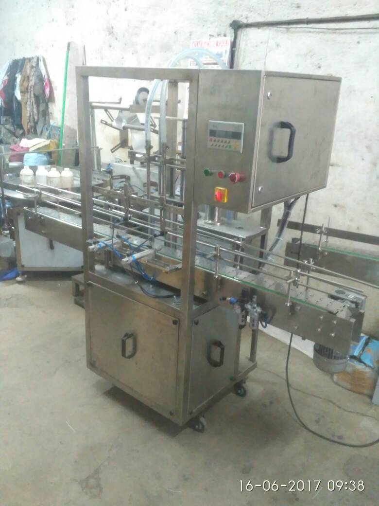 Liquid paste oil filling machine