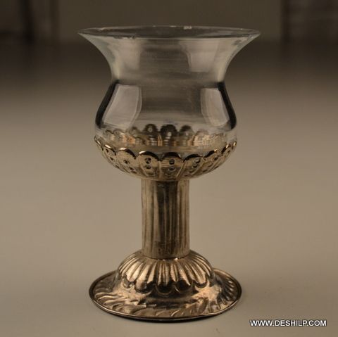 CLEAR GLASS T LIGHT CANDLE WITH METAL PILLAR