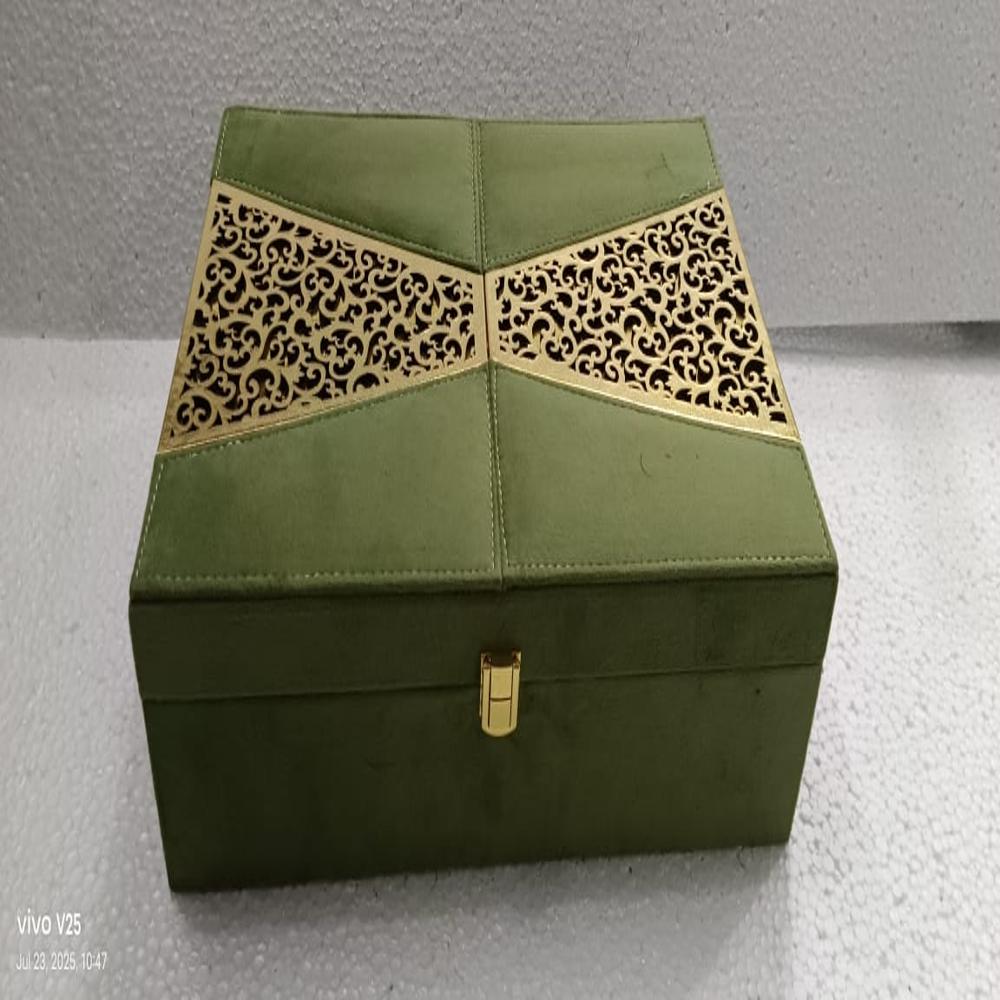Decorative Laser Cut Dry Fruit Box