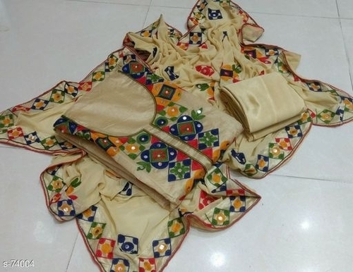 selfi-printed Kurti Palazzo Set Fabric:Kurti-Cotton/Rayon,Palazzo-Cotton/Rayon Sleeves:Sleeves are included selfi-printed Kurti Palazzo Set Fabric:Kurti-Cotton/Rayon,Palazzo-Cotton/Rayon Sleeves:Sleeves are included