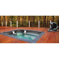 Outdoor Jacuzzi Pool