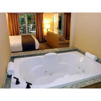 Bathtub With Jacuzzi Jet