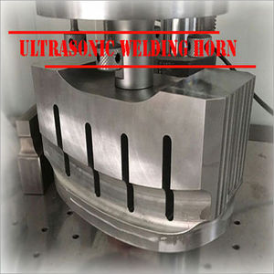 ultrasonic welding horn