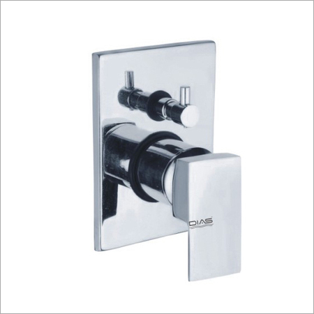 Single lever concealed divertor for bath and shower system Single lever concealed divertor for bath and shower system