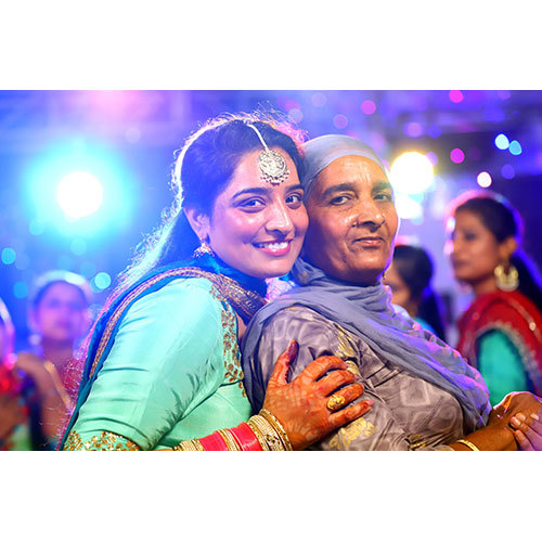 Candid Wedding Photography Service