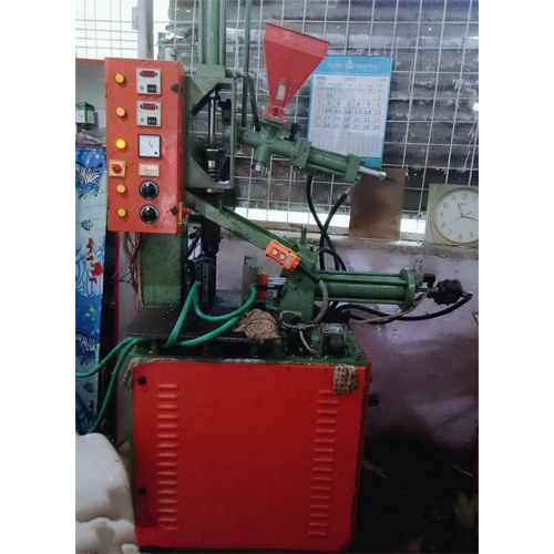 Plastic Injection Molding Machine