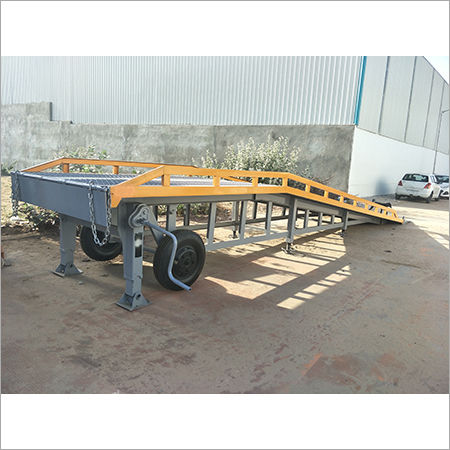 Industrial Mobile Dock Ramp - Lifting Capacity: 40 Long Ton