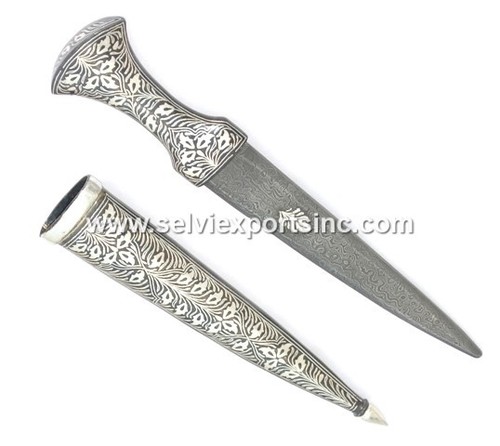 Damascus and knife-SE368