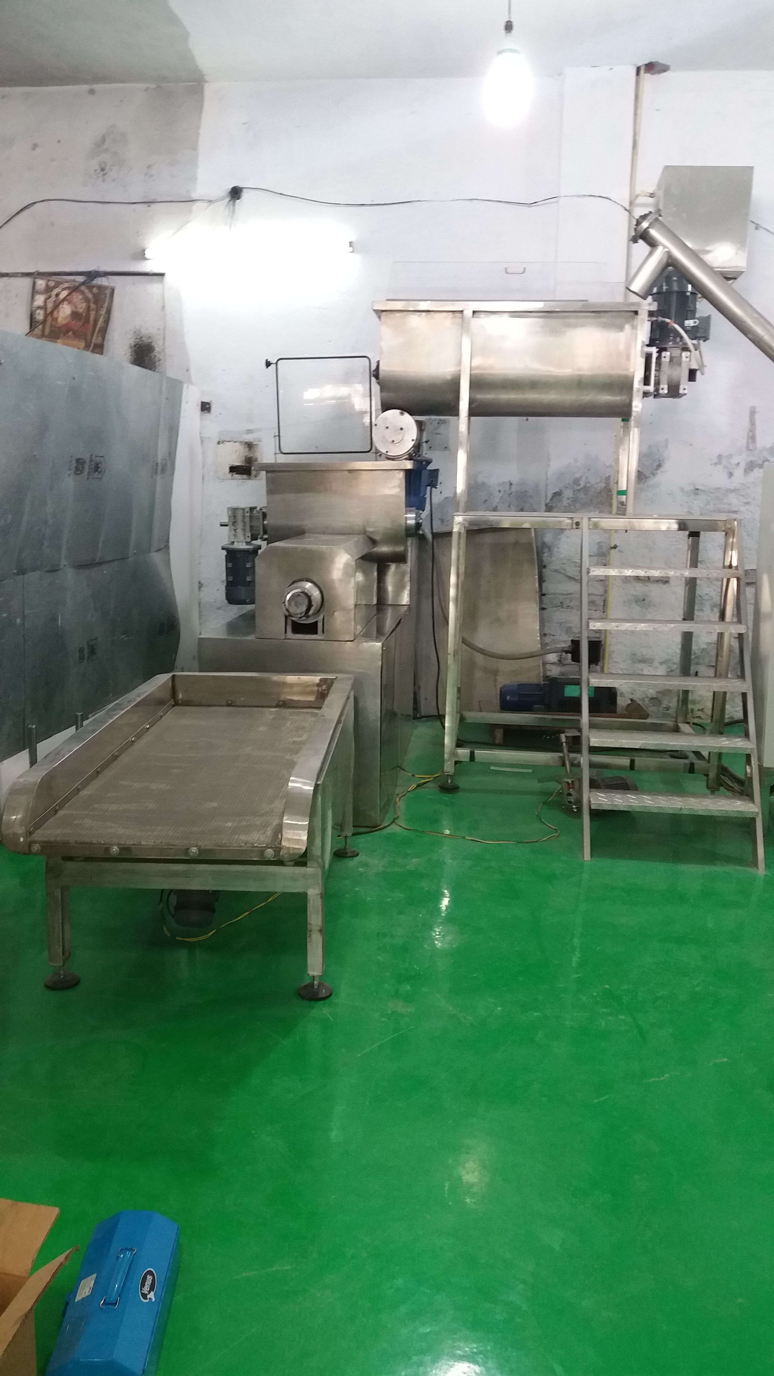 Stainless Steel Pasta Making Machine 100 Kg/h