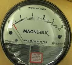 Dwyer 2005-AV Magnehelic Differential Pressure Gauge