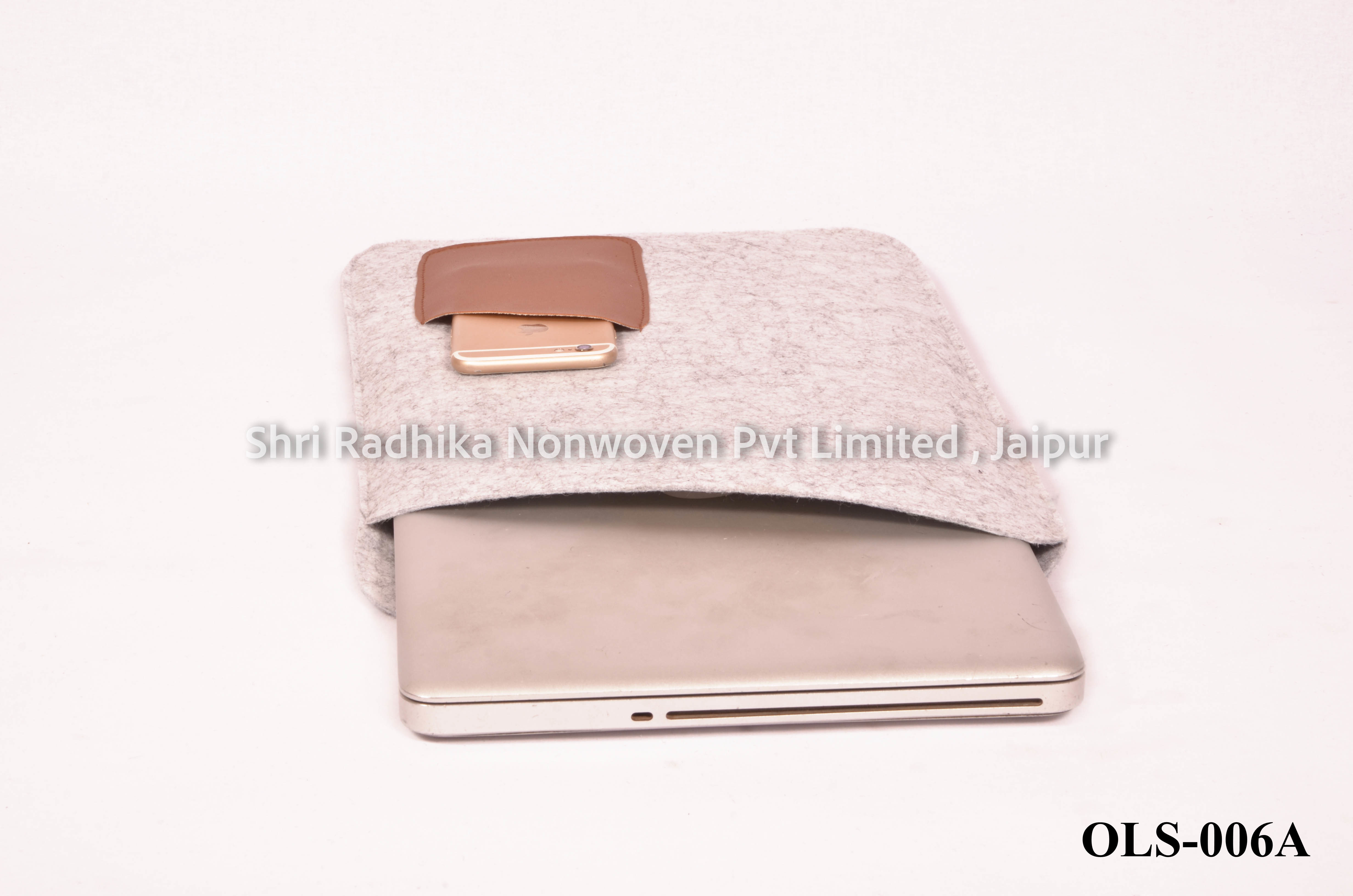 Simply Smart Felt Laptop Sleeve