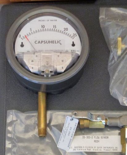 Dwyer 4025 Capsuhelic Differential Pressure Gauge