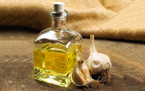 Garlic Essential Oil Age Group: Adults
