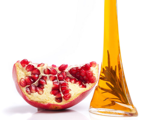 Pomegranate Carrier Oil Age Group: Children