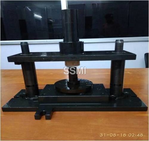 Pole assembly fixture