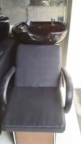 Regular shampoo station