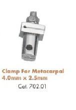 Clamp For Metacarpal 4.0mm x 2.5mm
