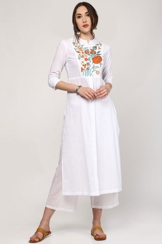 White Embroidery Front & Side Slit Kurta Bust Size: Standard Size Bust: Xs-31