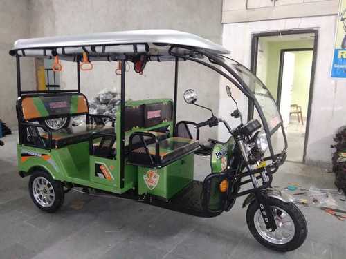 PX 100 Deluxe E Rickshaw