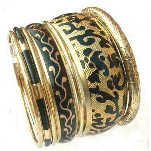 Brass rexin bangle stes