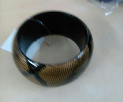 Resin designed bangle