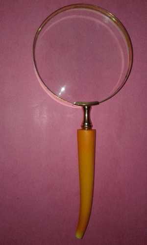 Magnifying glass with resin handle