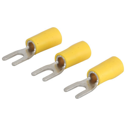 Insulated lug