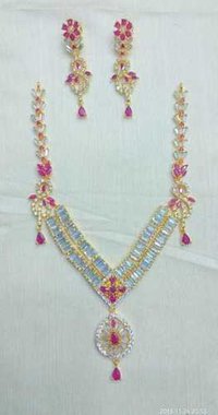 FULL STONE NECKLACE