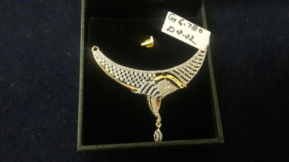 Diamond Mangalsutra Diamond Carat Weight: 2.22 Carat