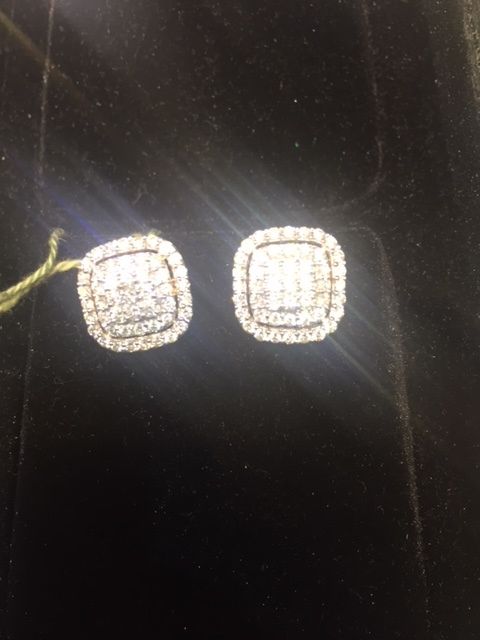 Diamond Studs Earrings