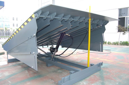 Hydraulic Dock Leveler