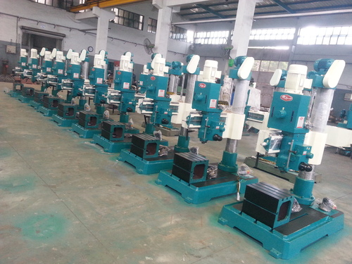 Autofeed Radial Drill Machine