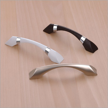 Fancy Zinc Cabinet Handle - Brass Material , Premium Heat and Water Resistant Design, Classy Chrome Finishing