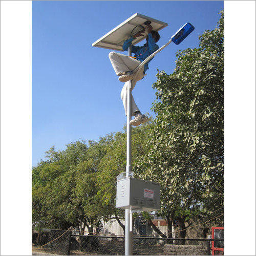 Solar LED Street Light Installation Service Solar LED Street Light Installation Service