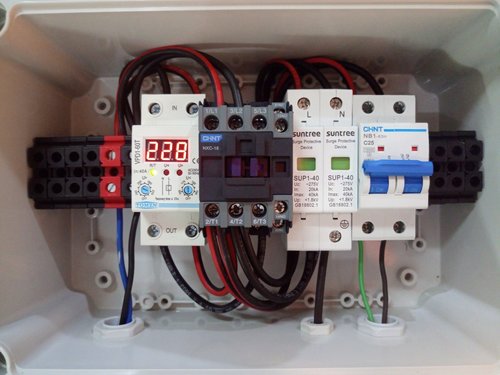 SuRCLe Solar AC Distribution Box - XLPE Material, 5kVA 1 Phase, IP65 Enclosure | Surge & Voltage Protection, Indicator Included, Anti Islanding Safety