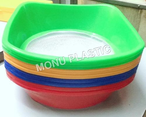 Plastic square flour strainer