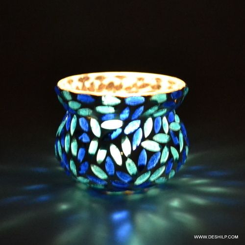 BEAUTIFUL COLOR AND DESIGN GLASS T LIGHT HOLDER